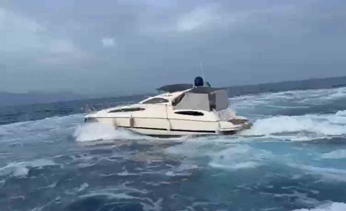 Lüks motoryat ile kaçarken yakalandılar