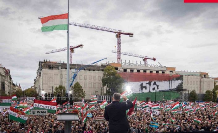 Macaristan Başbakanı Orban: "Brüksel, ABD Başkanının barış misyonuna engel olmasaydı savaş çoktan bitmiş olurdu"