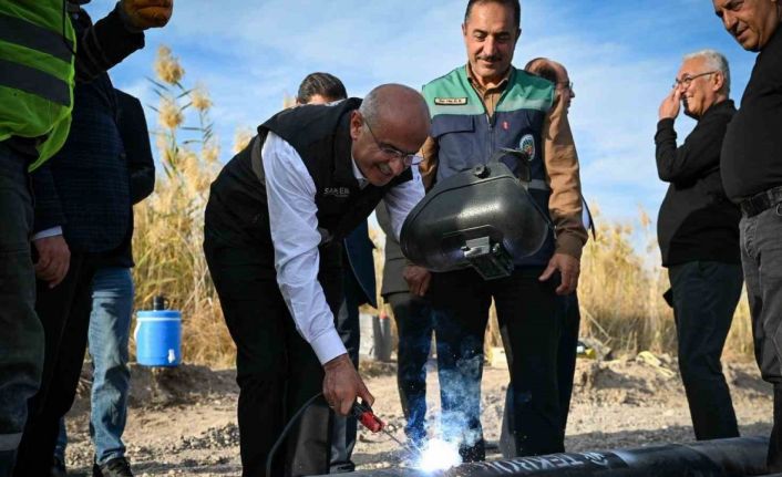 Malatya Büyükşehir Belediyesi’nden üreticilere sulama borusu desteği