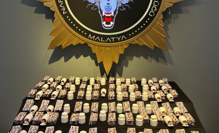 Malatya’da 7 bin 881 adet uyuşturucu hap ele geçirildi, 2 kişi tutuklandı