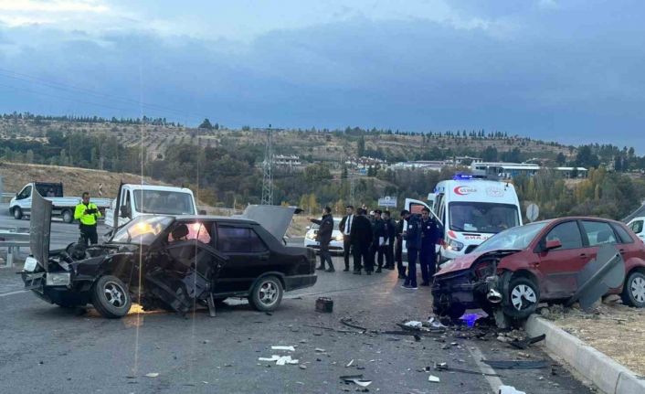 Malatya’da iki aracın çarpıştı kazada 3 kişi yaralandı