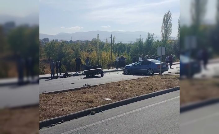 Malatya’da üç aracın karıştığı kazada, 1’i ağır 3 kişi yaralandı