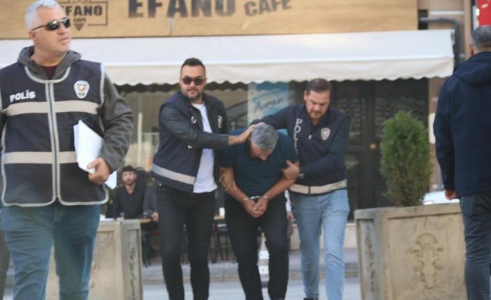 Markette çocuğunu tekmeleyen baba tutuklandı