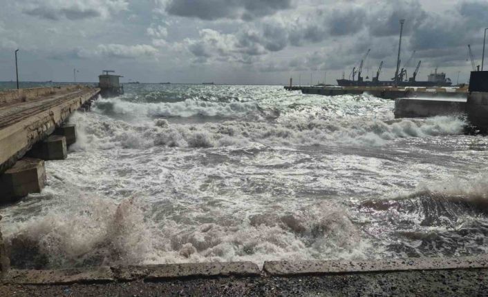 Marmara Denizi’nde şiddetli fırtına