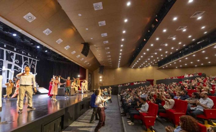 Mersin Şehir Tiyatrosu 25. sezonunu ‘Bahar Noktası’yla başlattı