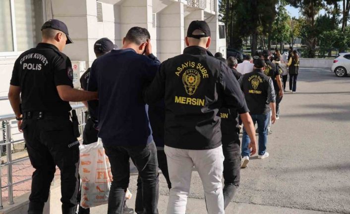Mersin’de fuhuş operasyonu: 2 tutuklama, 1 kişi sınır dışı edildi