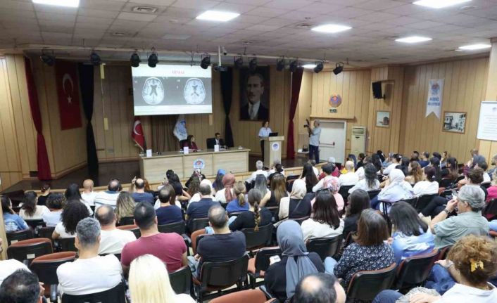 Mersin’de kız çocuklarının güçlenmesi için farkındalık paneli