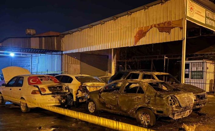 Mersin’de sanayi sitesinde park halindeki 5 araç kundaklandı