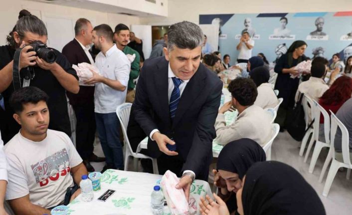 Mersin’de sınava hazırlanan öğrencilere döner sürprizi