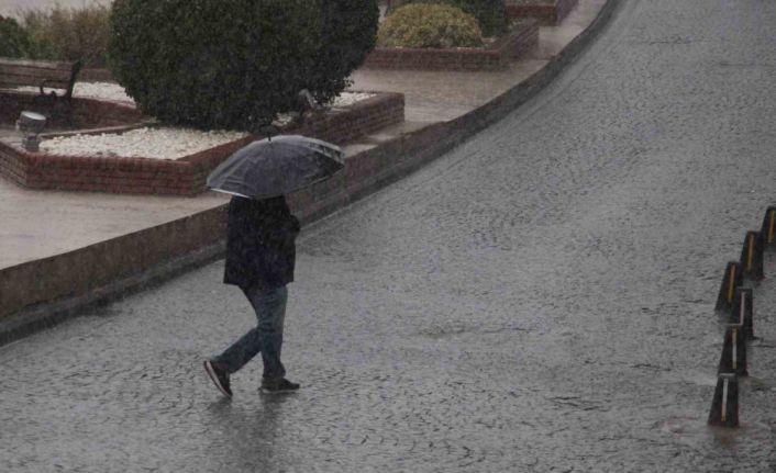 Meteorolojiden kısa süreli sağanak yağış uyarısı