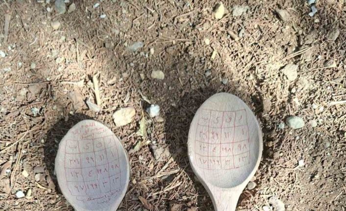 Mezarlıklardan çıkan büyüler hayrete düşürüyor