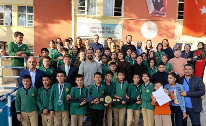 Milli Güreşçi Feyzullah Aktürk, öğrencilerle söyleşide buluştu