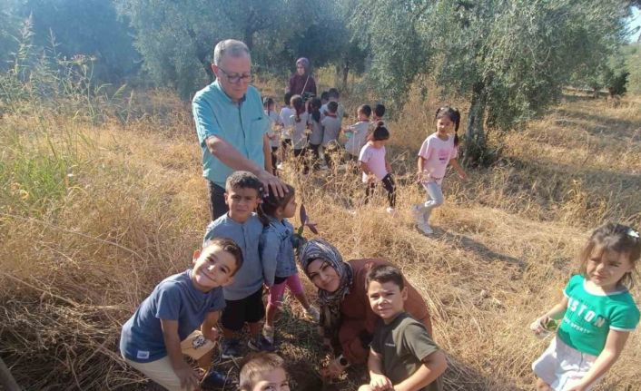 Minik öğrenciler fidan dikmeyi öğrendi