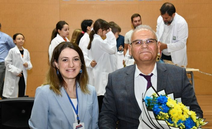 Minik öğrenciler yavru köpeklerin kalp atışını dinledi