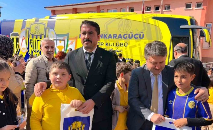 MKE Ankaragücü yöneticileri ve sporcuları öğrencilerle bir araya geldi