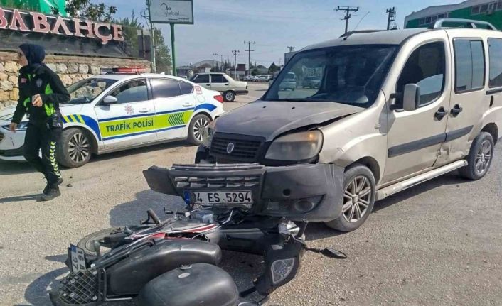 Motosiklet sürücüsü yaralandı