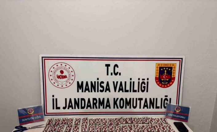 Motosikletli şüpheli 1622 sentetik uyuşturucu hapla yakalandı