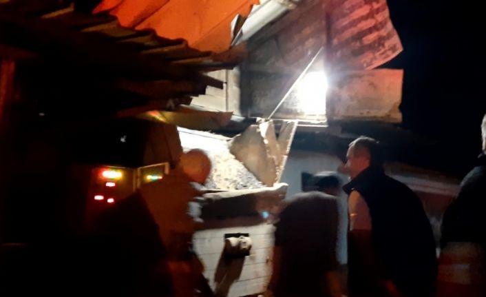 Mudurnu’da tavuk çiftliğinde çıkan yangın büyümeden söndürüldü