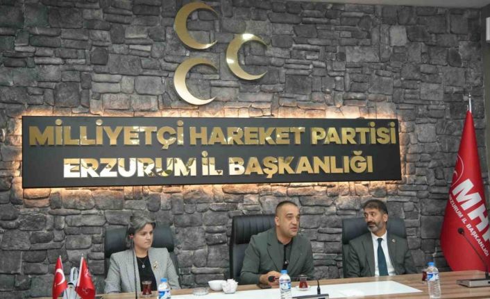 Muhtarlar, MHP Erzurum İl Başkanı Yurdagül ile kahvaltıda buluştu