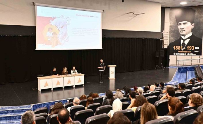 Muratpaşa Belediyesi’nden madde bağımlılığını önleme konferansı