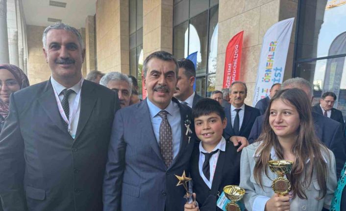 Muş Mevlana İmam Hatip Ortaokulundan Türkiye birinciliği