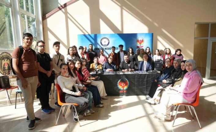 Muş’ta "El Ele Güvenli Geleceğe" projesiyle öğrencilere bilinçlendirme çalışması