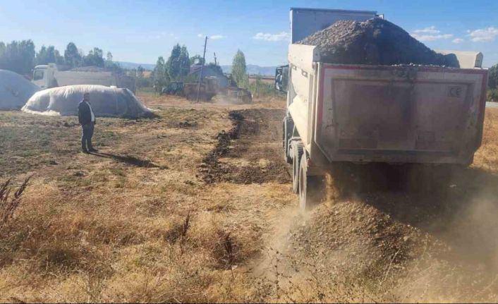 Muş’ta stabilize yol çalışmaları sürüyor