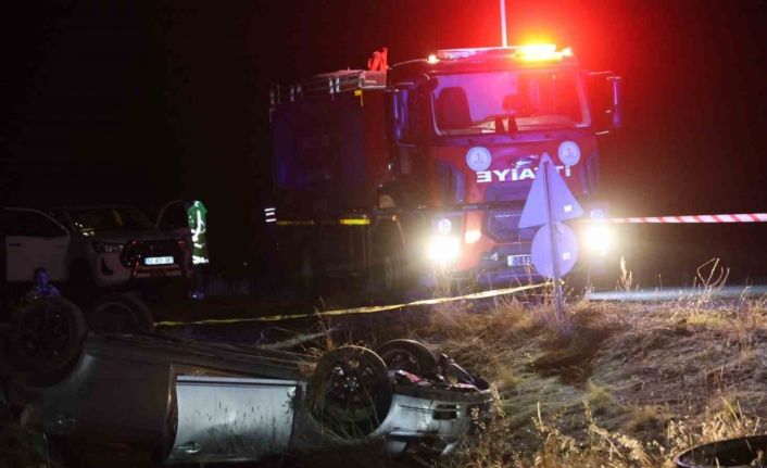 Nevşehir’de otomobil tarlaya uçtu: 2 ölü, 1 yaralı