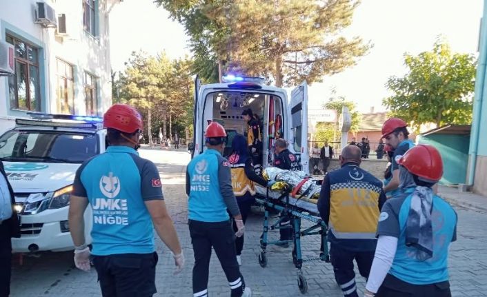 Niğde İl Sağlık Müdürlüğü’nde gerçeğini aratmayan yangın tatbikatı