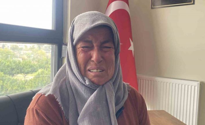 Oğlu bıçaklanarak öldürülen anne gözyaşları içinde adalet istedi: "Tarla gibi yapmış oğlumu"