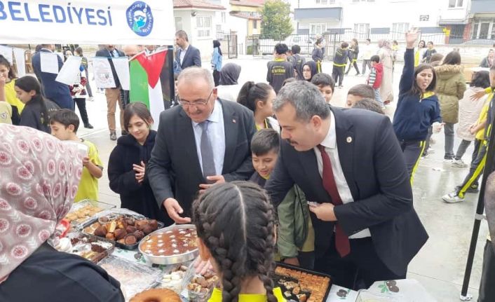 Öğrencilerden Filistin’e destek