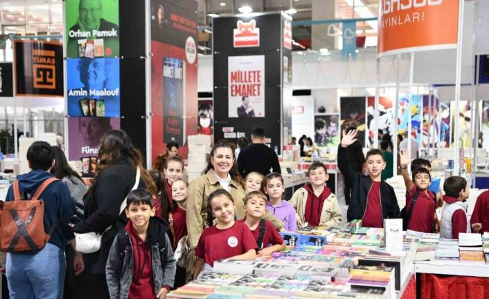 Öğrencilerden Kitap fuarına tam not