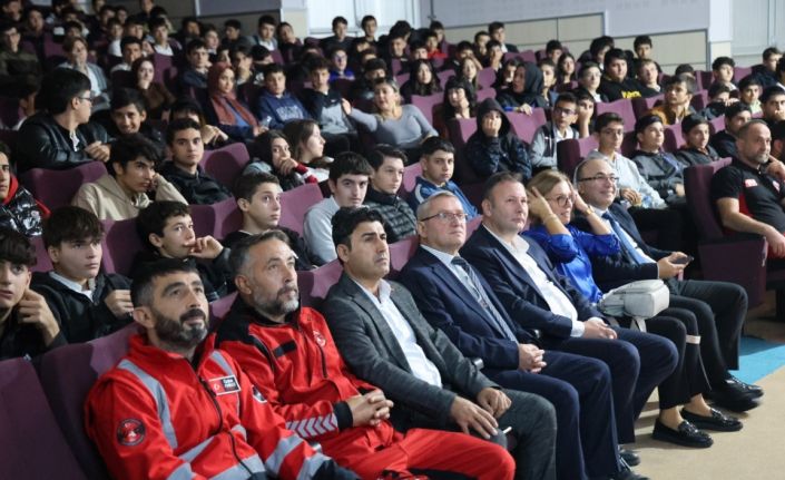 Öğrencilere afet bilinci eğitimi