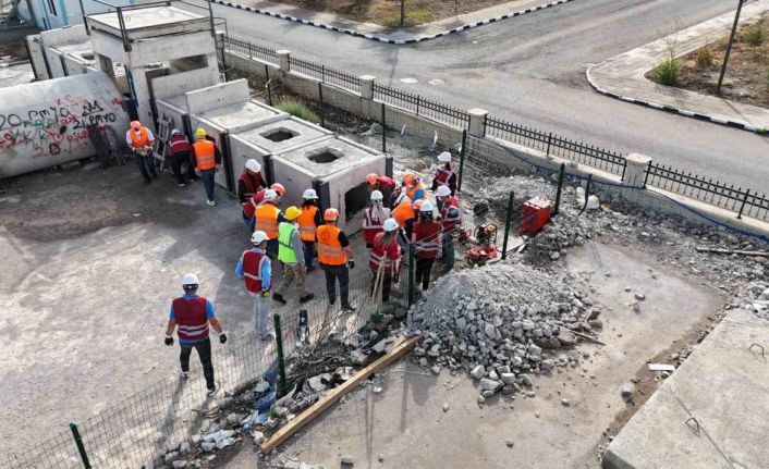 Öğretmenlere arama kurtarma eğitimi
