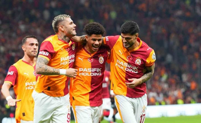 Okan Buruk, Galatasaray ile Süper Lig’de 100. kez kazandı
