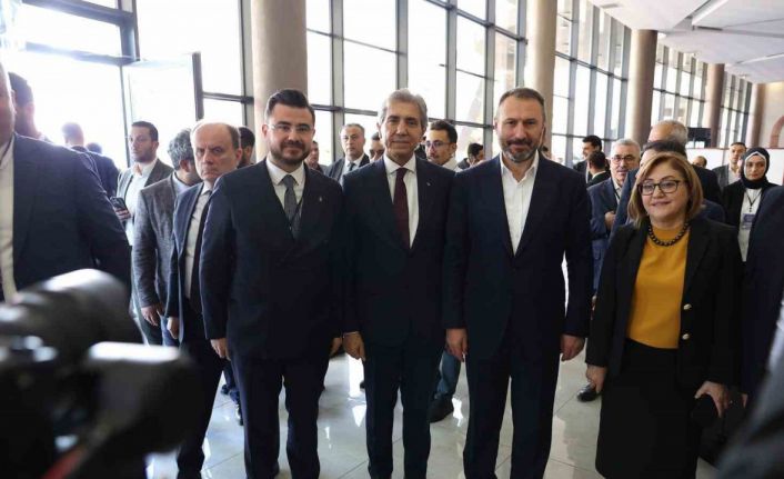 Okandan, Gaziantep’te düzenlenen Yerel Yönetimler Başkanlığı Bölge Toplantısı’na katıldı