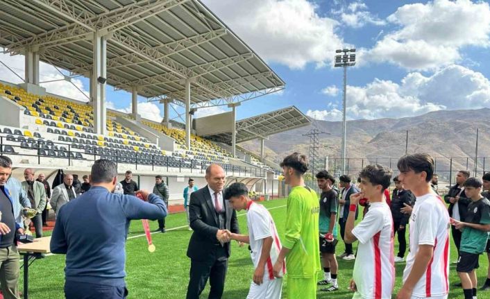 Okul sporlarında heyecan dolu final