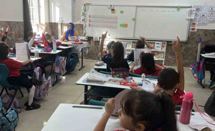 Okuldan uzaklaşan çocuklara dikkat