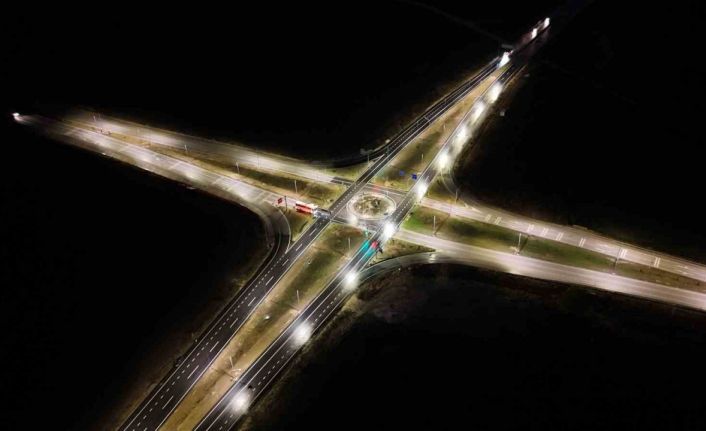 Ölümlü kazaların yaşandığı Pınarhisar-Lüleburgaz Kavşağı’nda aydınlatma çalışmaları tamamlandı