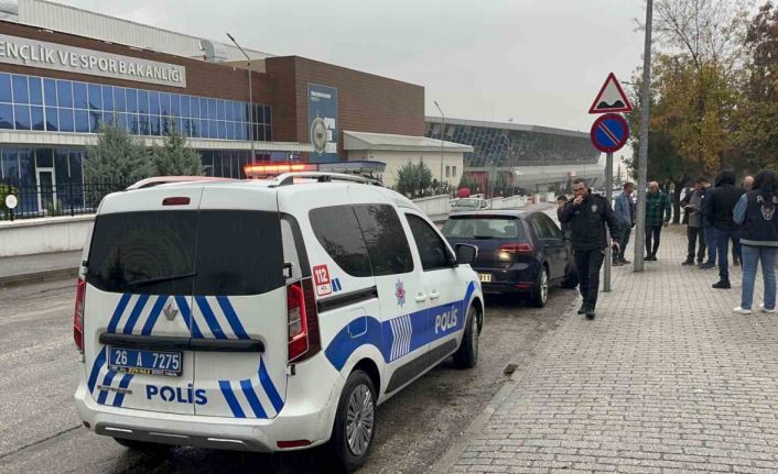 Önce sürücüyü vurdu sonra kendini ihbar etti