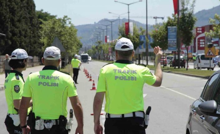 Ordu’da bir haftada 17 binden fazla araç ve sürücüsü denetlendi