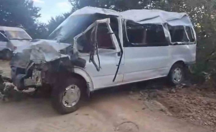 Ordu’da minibüs şarampole devrildi: 11 yaralı