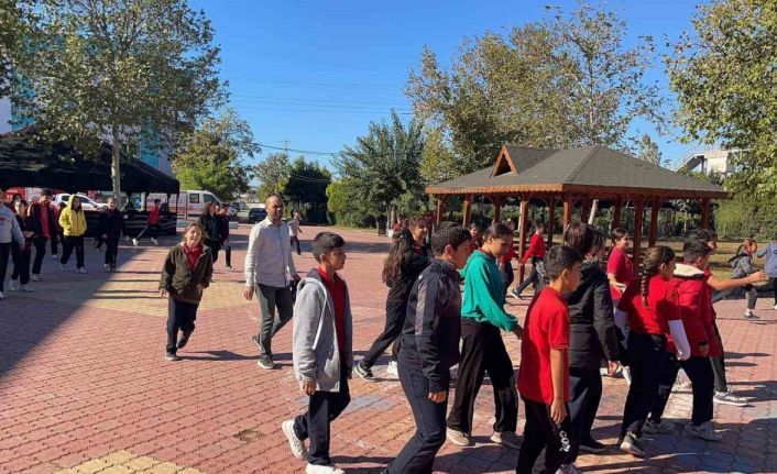 Osmaniye’de öğrenciler afet tatbikatında bilinçlendirildi