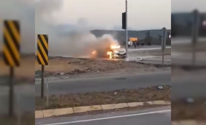 Osmaniye’de otomobil alev topuna döndü