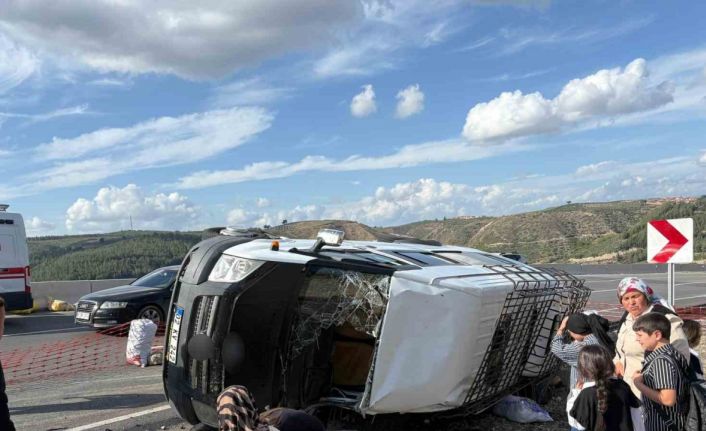 Osmaniye’de yolcu minibüsü şarampole devrildi: 13 Yaralı