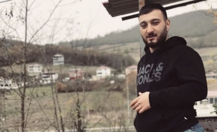 Otomobil tırın altına girdi: Sürücünün kimliği otopside belirlendi