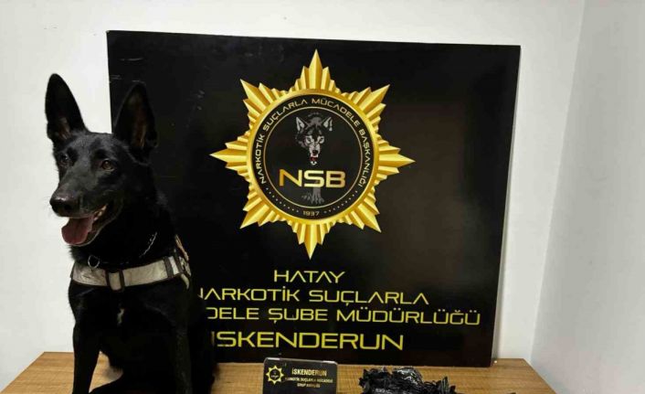 Otomobilin kaputundan 5 buçuk milyon TL’lik uyuşturucu çıktı