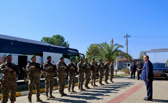 Özel hareket polisleri, dualarla Suriye’ye uğurlandı