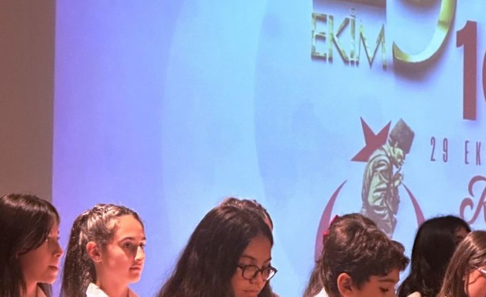 Özel Vakıf Okulları’ndan Cumhuriyet coşkusu