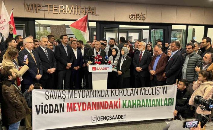 Özgürlük Filosu’nda gözaltına alınan milletvekilleri İstanbul’a geldi